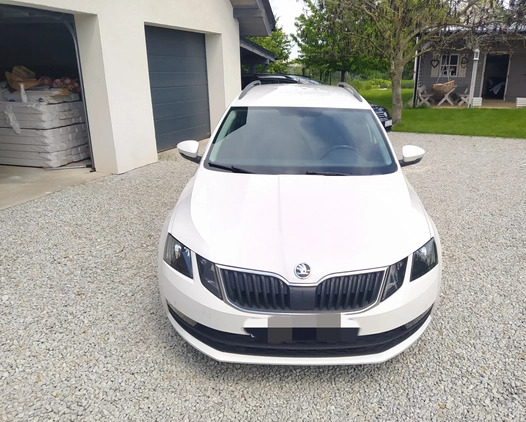 Skoda Octavia cena 44900 przebieg: 110000, rok produkcji 2018 z Lubań małe 67